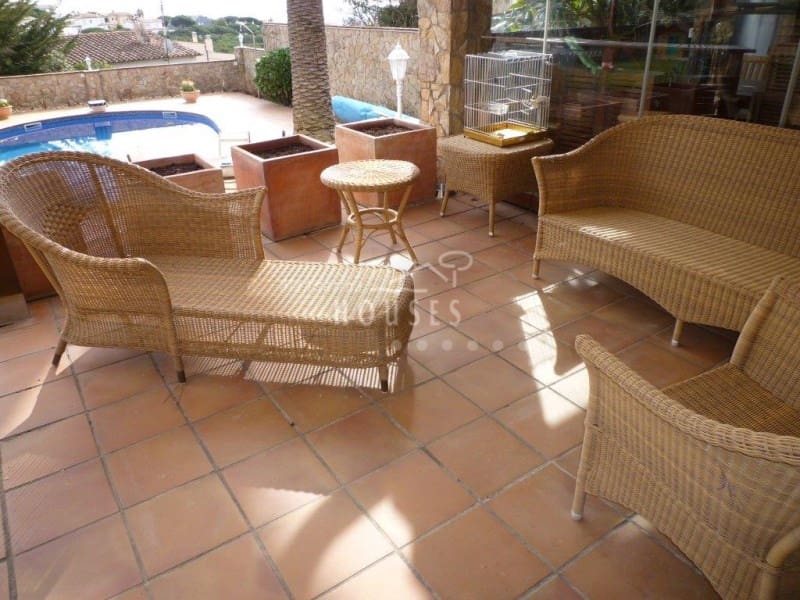 6 Zimmer Villa zu verkaufen in Platja d'Aro - 850.000 € (Ref: 4591849)