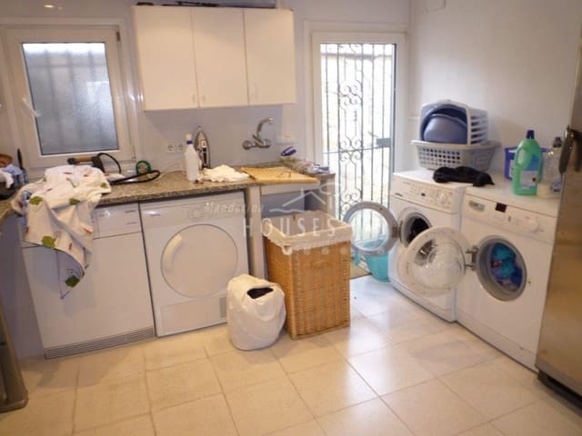 6 bedroom Villa for sale in Platja d'Aro, Castell-Platja d'Aro - € 850,000 (Ref: 4591849)