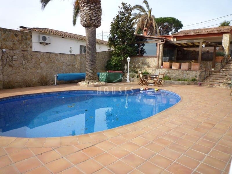 6 Zimmer Villa zu verkaufen in Platja d'Aro - 850.000 € (Ref: 4591849)