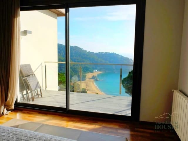 4 soverom Villa til salgs i Canyelles, Lloret de Mar med svømmebasseng garasje - € 1 900 000 (Ref: 4591931)