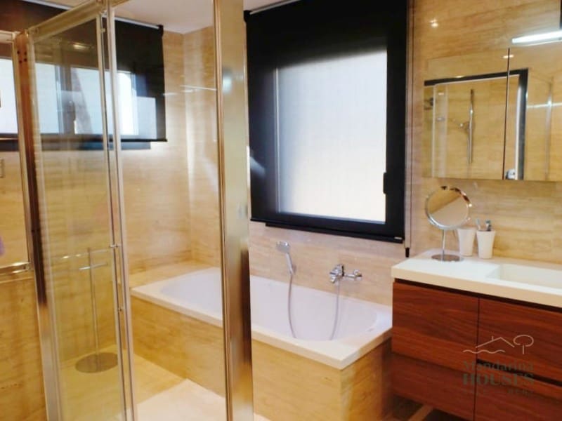 4 sypialnia Willa na sprzedaż w Lloret de Mar z basenem garażem - 1 900 000 € (Ref: 4591931)