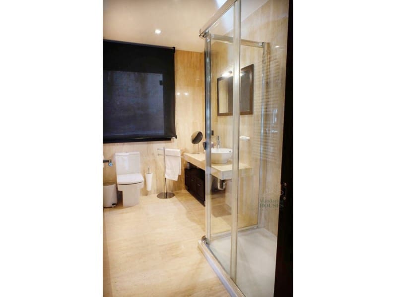 4 sypialnia Willa na sprzedaż w Lloret de Mar z basenem garażem - 1 900 000 € (Ref: 4591931)