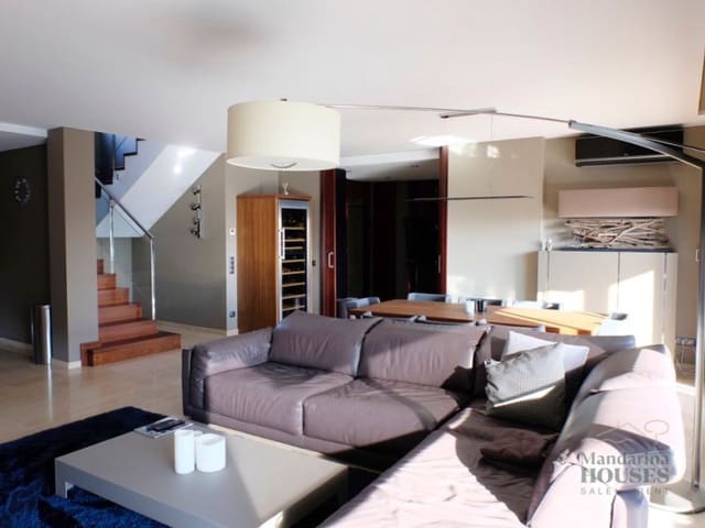 4 soverom Villa til salgs i Canyelles, Lloret de Mar med svømmebasseng garasje - € 1 900 000 (Ref: 4591931)