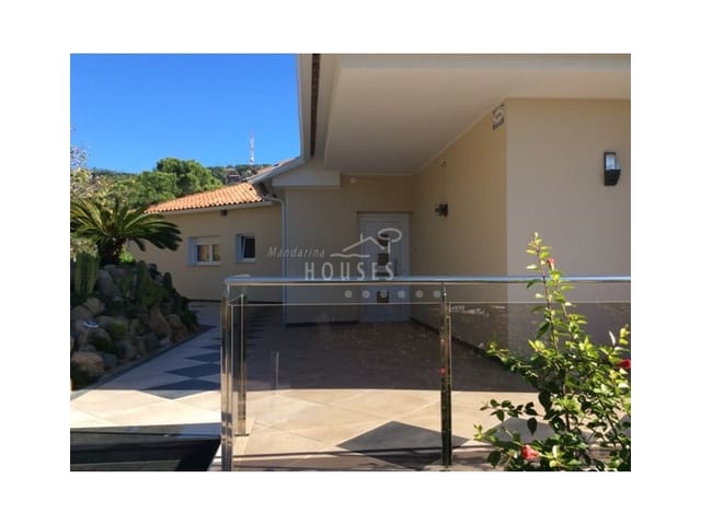 4 soverom Villa til salgs i Roca Grossa, Lloret de Mar med garasje - € 795 000 (Ref: 4591935)