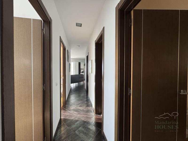 4 soveværelse Villa til salg i Lloret de Mar med garage - € 795.000 (Ref: 4591935)