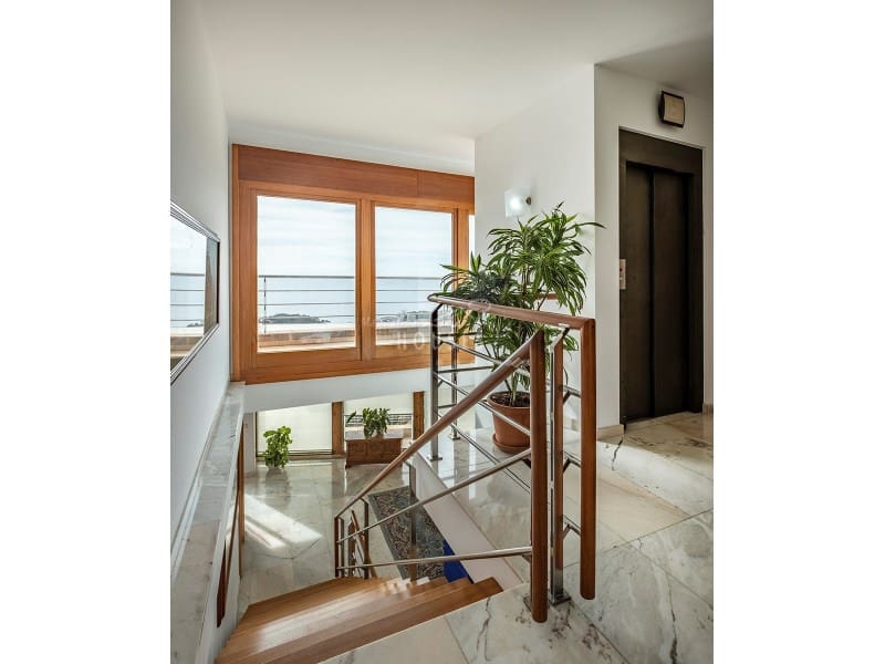 5 soveværelse Villa til salg i Lloret de Mar med swimmingpool garage - € 1.420.000 (Ref: 4591946)