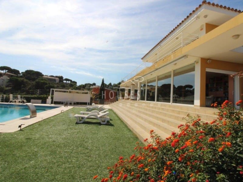 3 bedroom Villa for sale in Calonge i Sant Antoni with pool - € 2,500,000 (Ref: 4809488)