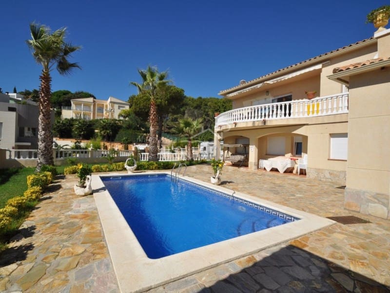 7 sypialnia Willa na sprzedaż w Lloret de Mar z basenem - 1 600 000 € (Ref: 4816352)