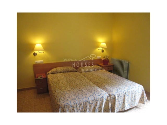 20 slaapkamer Hotel te koop in Viladrau met zwembad garage - € 2.100.000 (Ref: 5064758)