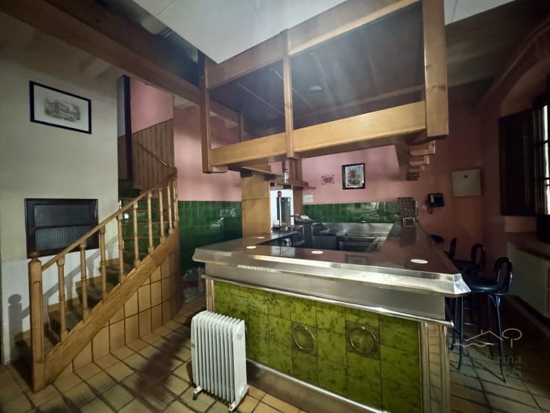 20 soveværelse Hotel til salg i Viladrau med swimmingpool garage - € 2.100.000 (Ref: 5064758)