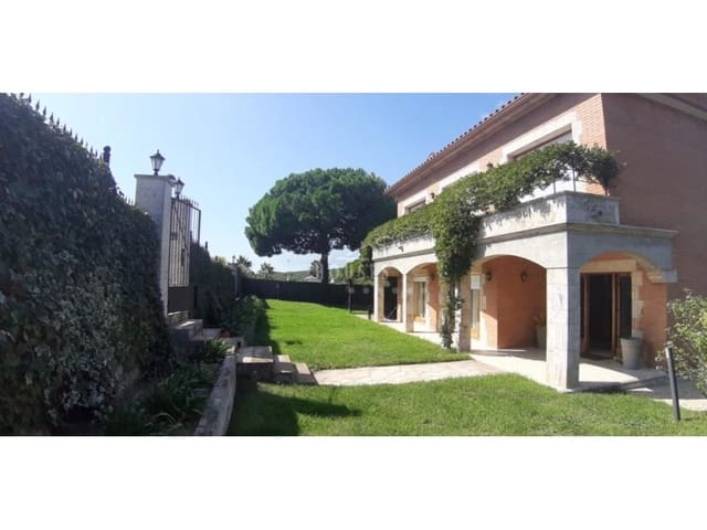 4 soverom Villa til salgs i Condado del Jaruco - Puigventós, Lloret de Mar med svømmebasseng - € 731 745 (Ref: 5205631)