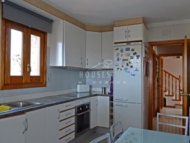 4 soverom Villa til salgs i Condado del Jaruco - Puigventós, Lloret de Mar med svømmebasseng - € 731 745 (Ref: 5205631)