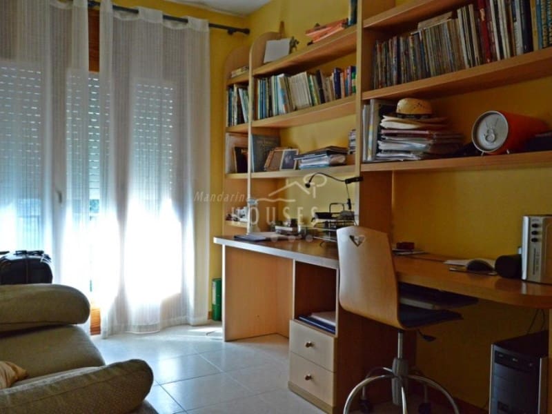 4 bedroom Villa for sale in Lloret de Mar with pool - € 731,745 (Ref: 5205631)