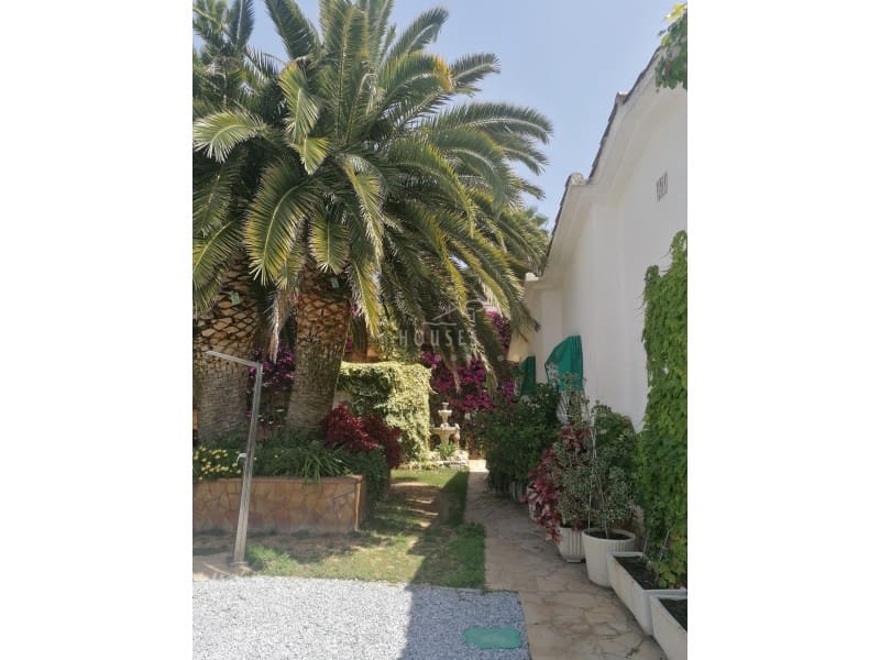 4 soverom Villa til salgs i Lloret de Mar med garasje - € 750 000 (Ref: 5360244)