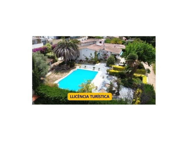 4 slaapkamer Villa te koop in Canyelles, Lloret de Mar met garage - € 750.000 (Ref: 5360244)