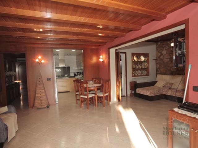 4 slaapkamer Villa te koop in Canyelles, Lloret de Mar met garage - € 750.000 (Ref: 5360244)