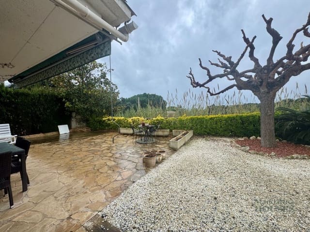 4 soveværelse Villa til salg i Canyelles, Lloret de Mar med garage - € 650.000 (Ref: 5360244)