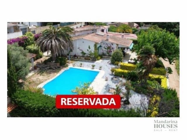 4 Zimmer Villa zu verkaufen in Canyelles, Lloret de Mar mit Garage - 650.000 € (Ref: 5360244)