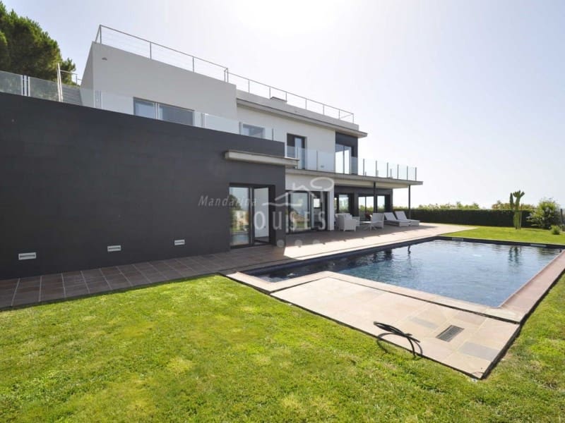 4 soverom Villa til salgs i Lloret de Mar med svømmebasseng garasje - € 1 500 000 (Ref: 6685481)