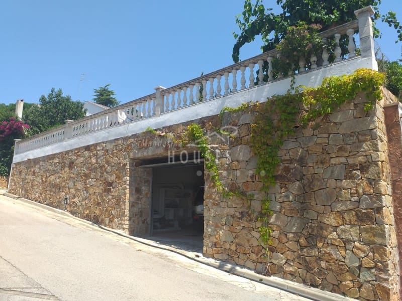5 soveværelse Villa til salg i Tossa de Mar med garage - € 510.000 (Ref: 6829584)