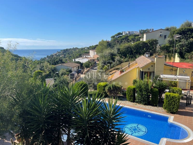 6 quarto Moradia para venda em Tossa de Mar com piscina garagem - 670 000 € (Ref: 6880767)