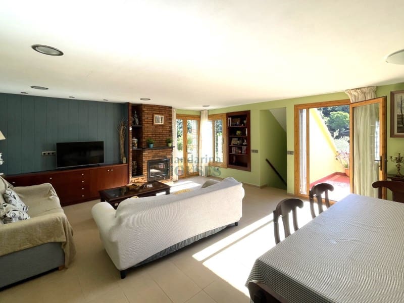 6 quarto Moradia para venda em Tossa de Mar com piscina garagem - 670 000 € (Ref: 6880767)