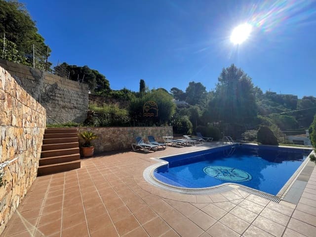 6 quarto Moradia para venda em Tossa de Mar com piscina garagem - 670 000 € (Ref: 6880767)