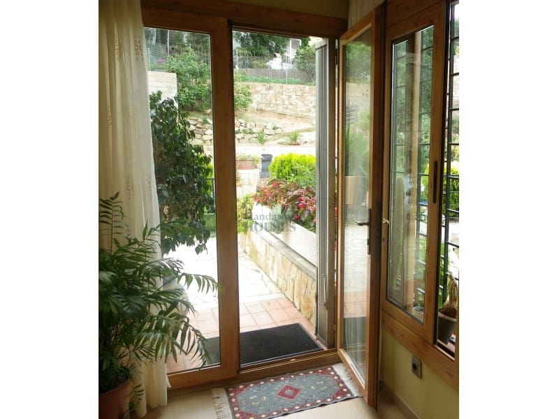 6 quarto Moradia para venda em Tossa de Mar com piscina garagem - 670 000 € (Ref: 6880767)