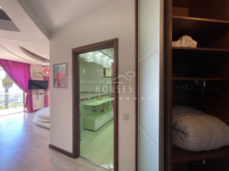 4 soveværelse Villa til salg i Lloret de Mar med swimmingpool garage - € 1.590.000 (Ref: 6913418)