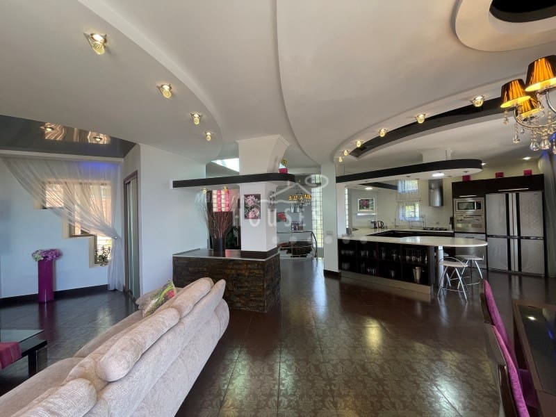 4 soveværelse Villa til salg i Lloret de Mar med swimmingpool garage - € 1.590.000 (Ref: 6913418)