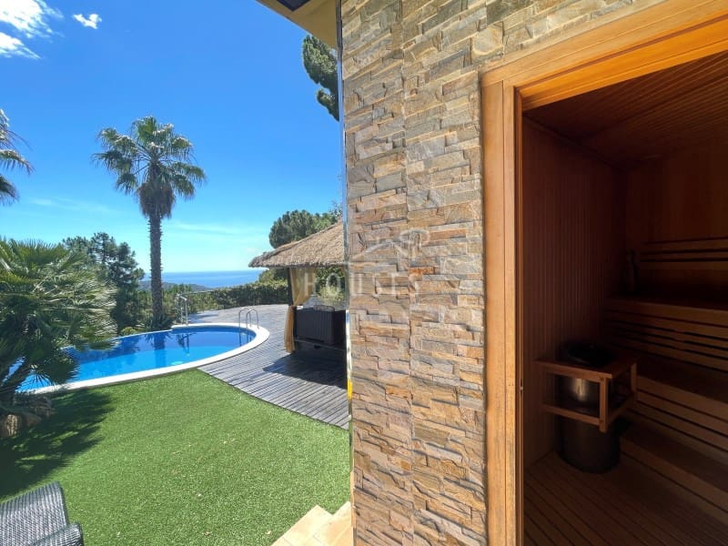 4 soveværelse Villa til salg i Lloret de Mar med swimmingpool garage - € 1.590.000 (Ref: 6913418)