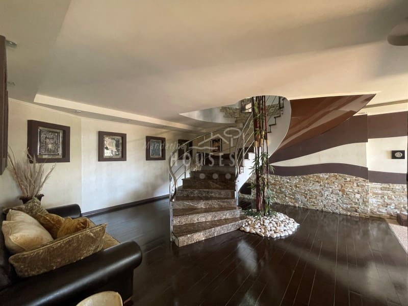 4 soveværelse Villa til salg i Lloret de Mar med swimmingpool garage - € 1.590.000 (Ref: 6913418)