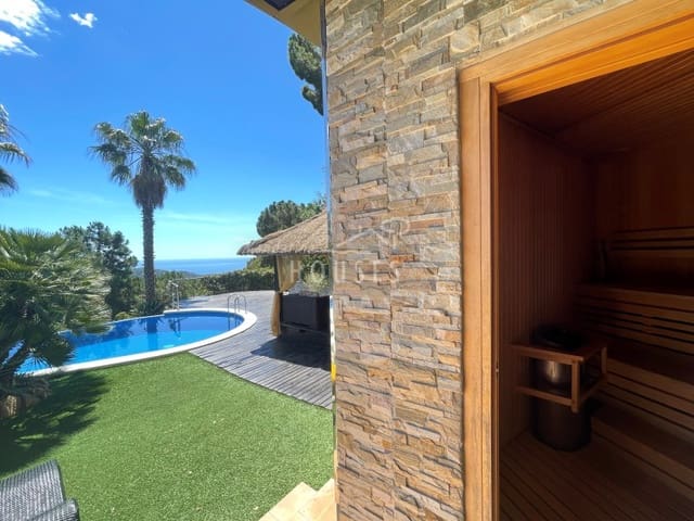 4 soveværelse Villa til salg i Serra Brava, Lloret de Mar med swimmingpool garage - € 1.590.000 (Ref: 6913418)