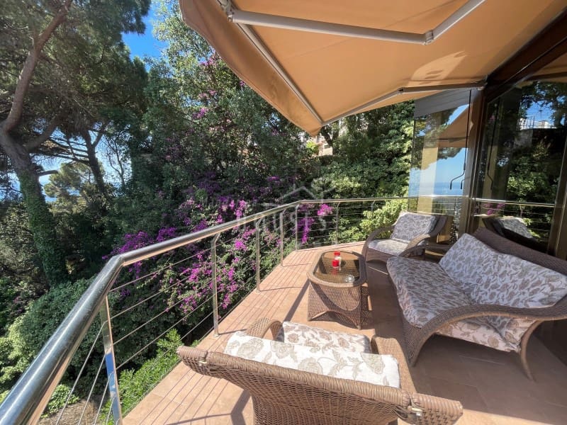4 soveværelse Villa til salg i Lloret de Mar med swimmingpool garage - € 1.590.000 (Ref: 6913418)