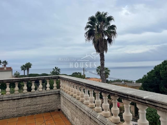 6 slaapkamer Villa te koop in Canyelles, Lloret de Mar met zwembad garage - € 840.000 (Ref: 7063236)