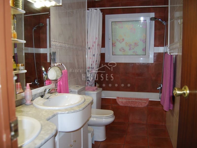 3 soveværelse Villa til salg i Lloret de Mar med swimmingpool garage - € 450.000 (Ref: 7158513)