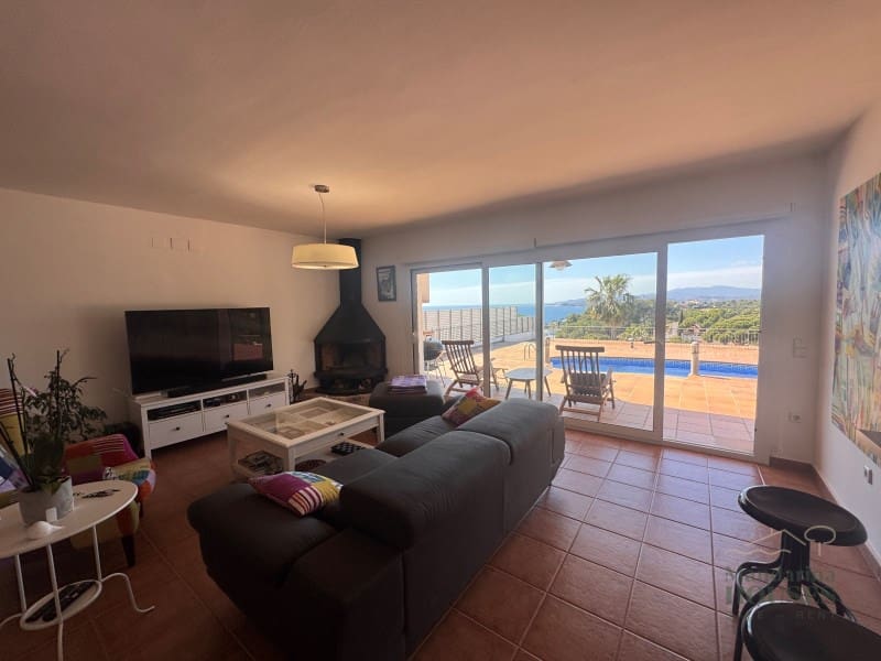 4 sovrum Villa till salu i Lloret de Mar med pool garage - 901 500 € (Ref: 7416081)