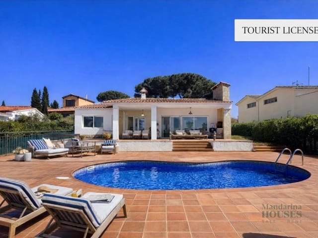 4 sovrum Villa till salu i Canyelles, Lloret de Mar med pool garage - 901 500 € (Ref: 7416081)