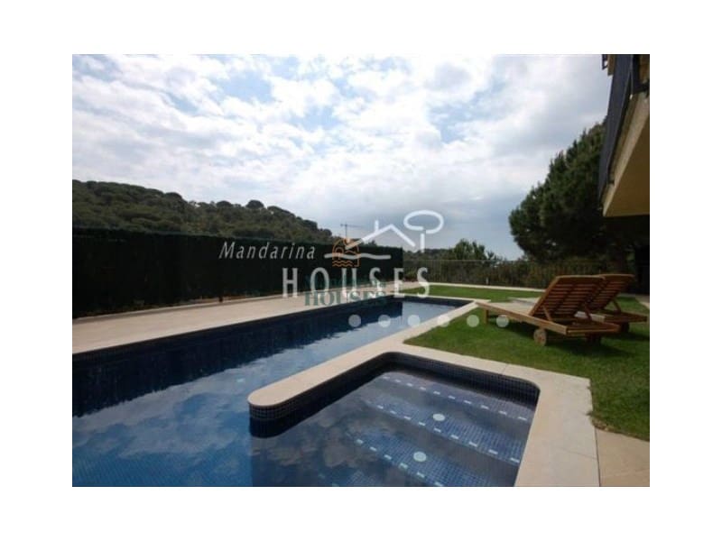 6 slaapkamer Villa te koop in Lloret de Mar met zwembad garage - € 795.000 (Ref: 7534148)