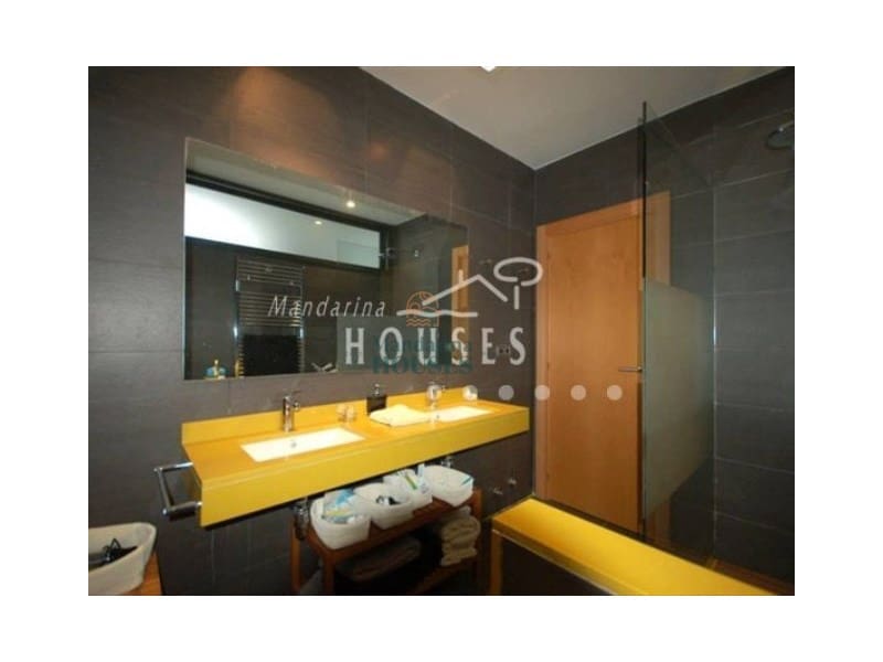 6 slaapkamer Villa te koop in Lloret de Mar met zwembad garage - € 795.000 (Ref: 7534148)