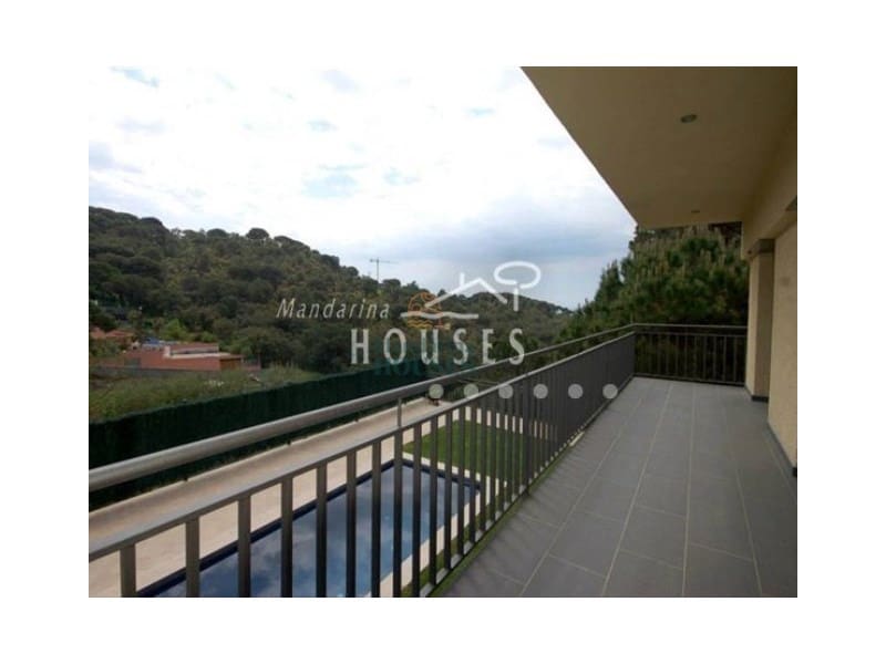 6 slaapkamer Villa te koop in Lloret de Mar met zwembad garage - € 795.000 (Ref: 7534148)