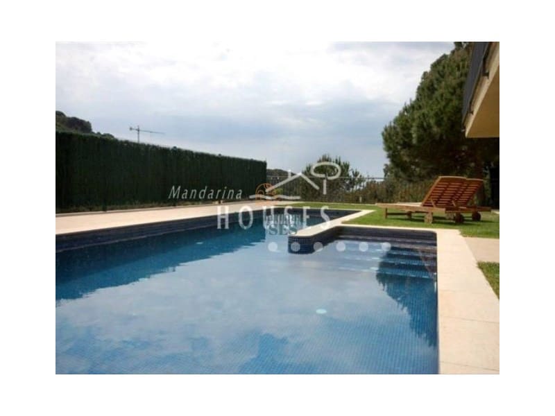 6 slaapkamer Villa te koop in Lloret de Mar met zwembad garage - € 795.000 (Ref: 7534148)