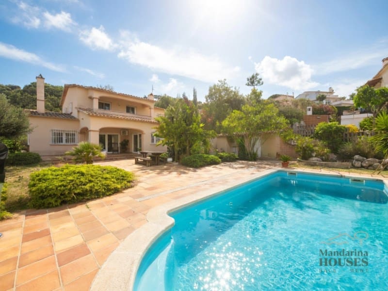 6 chambre Villa/Maison à vendre à Lloret de Mar avec piscine garage - 985 000 € (Ref: 7543390)