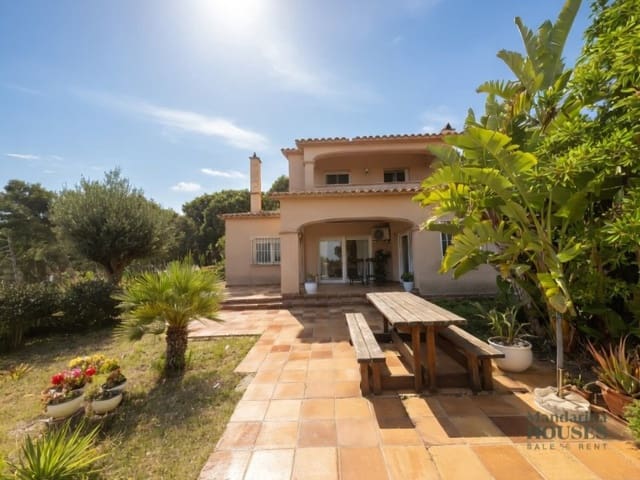 6 soveværelse Villa til salg i Roca Grossa, Lloret de Mar med swimmingpool garage - € 985.000 (Ref: 7543390)