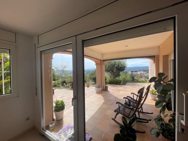 6 soveværelse Villa til salg i Roca Grossa, Lloret de Mar med swimmingpool garage - € 985.000 (Ref: 7543390)