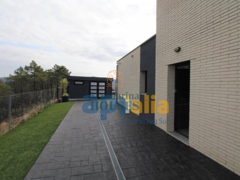 3 quarto Moradia para venda em Lloret de Mar com piscina - 559 000 € (Ref: 7729294)