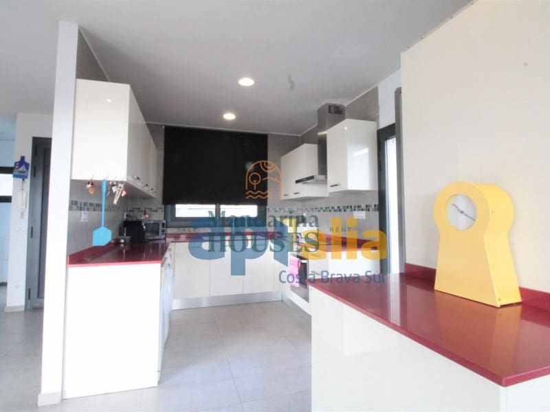 3 quarto Moradia para venda em Lloret de Mar com piscina - 559 000 € (Ref: 7729294)