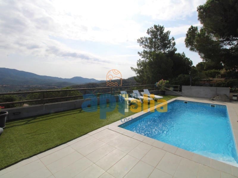 3 quarto Moradia para venda em Lloret de Mar com piscina - 559 000 € (Ref: 7729294)