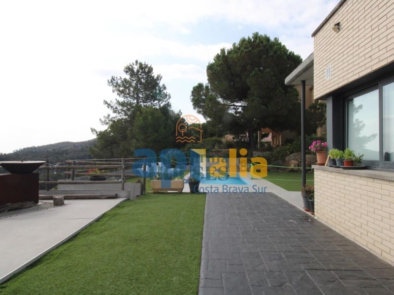 3 quarto Moradia para venda em Lloret de Mar com piscina - 559 000 € (Ref: 7729294)