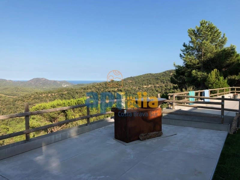 3 quarto Moradia para venda em Lloret de Mar com piscina - 559 000 € (Ref: 7729294)